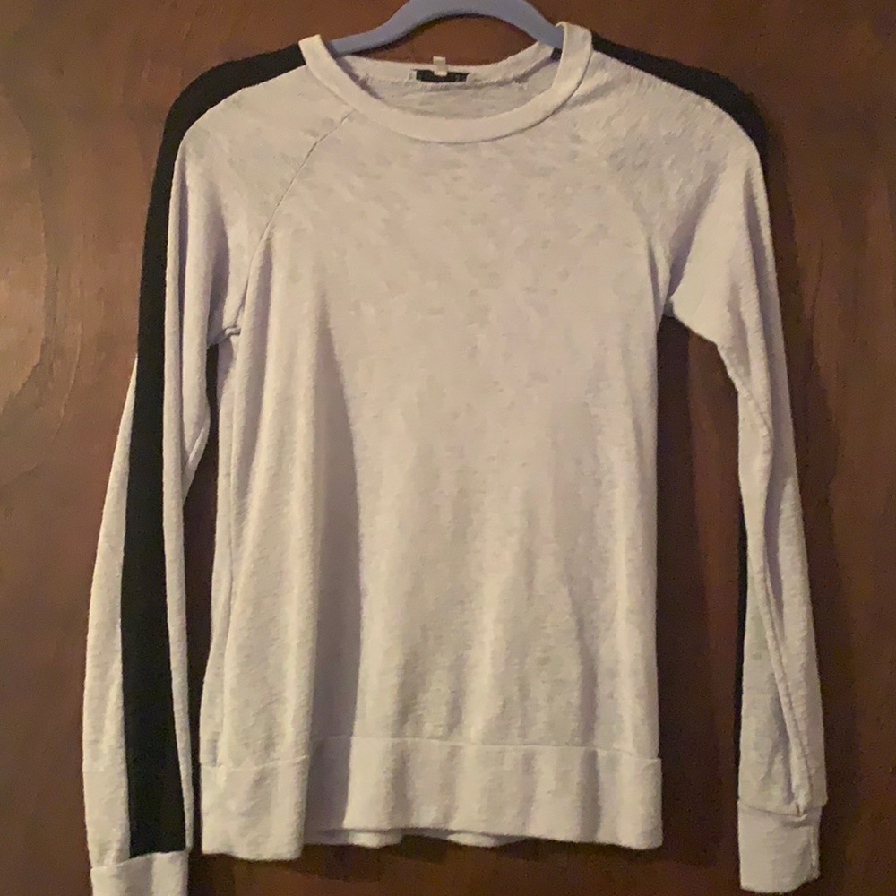 Long sleeve, knit top